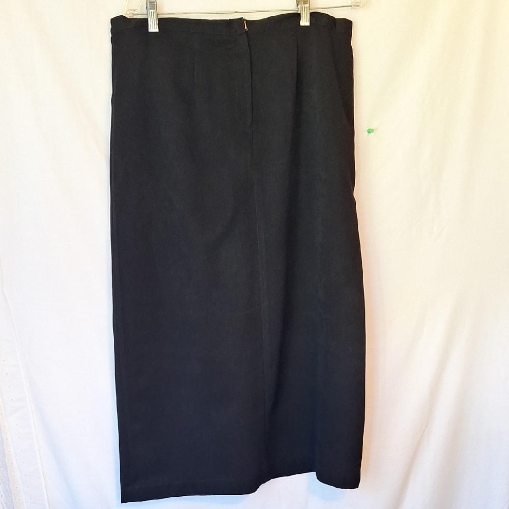 Jaclyn Smith Classic Womens Black Pencil Skirt. Size 16W. Slit In Back. Lined